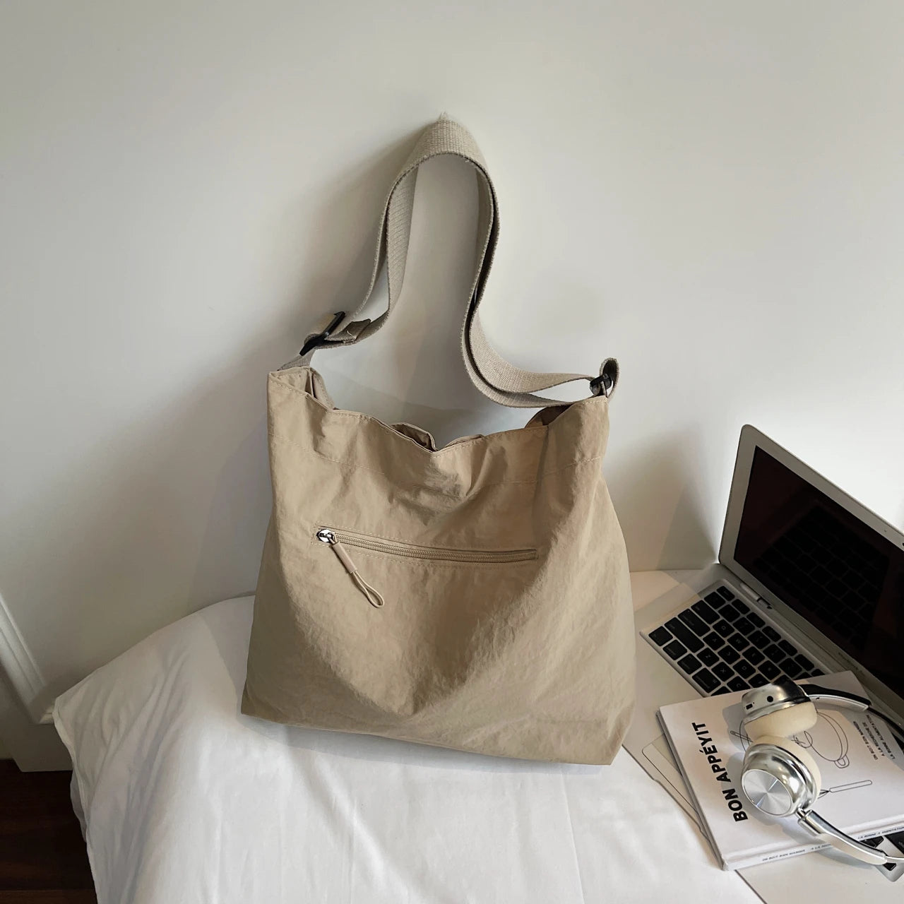 Handbags for women. Leisure big bag female 2025 new fashion cloth shoulder bag large capacity bucket bag commuter messenger bag